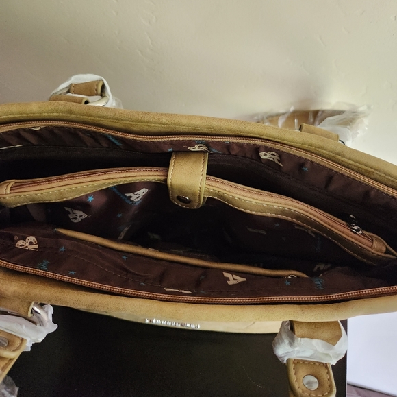 NWT American Bling Embroidered Concealed Tote & Matching Wallet - Picture 11 of 14